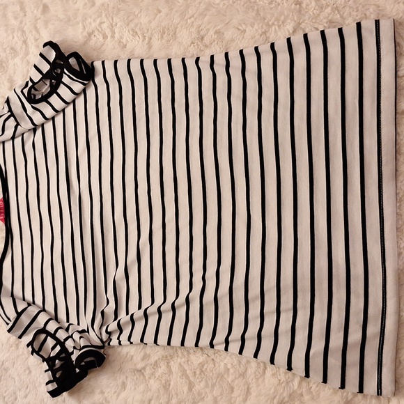 Guess Tee Size L - Picture 2 of 7